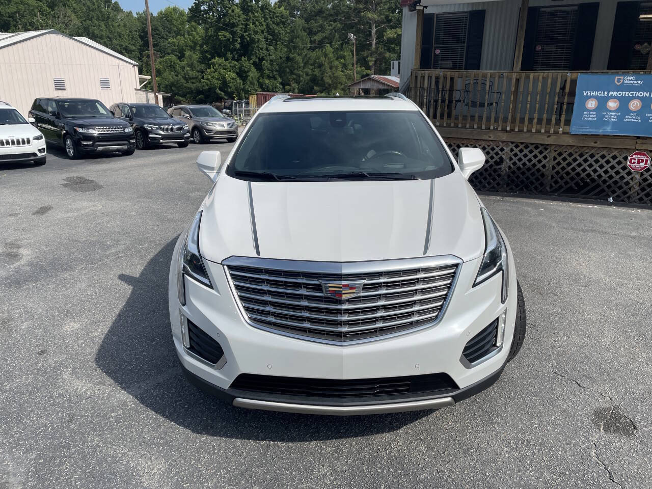 Used 2017 Cadillac XT5 Platinum w/ Driver Assist Package AWD/4WD image 2