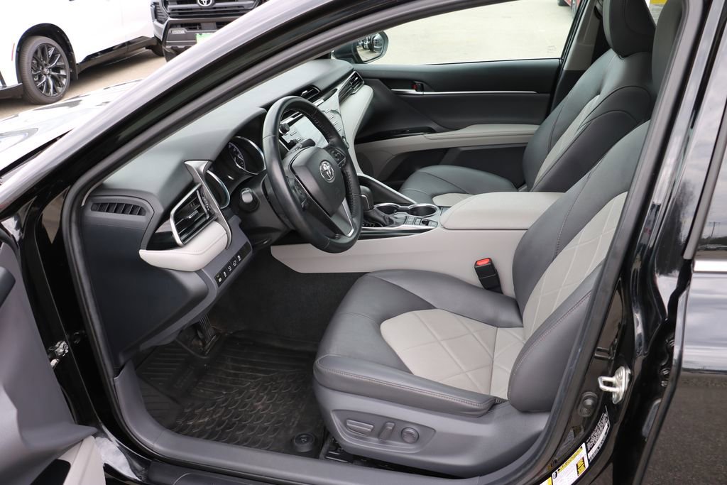 Used 2019 Toyota Camry XLE w/ Driver Assist Package FWD image 7