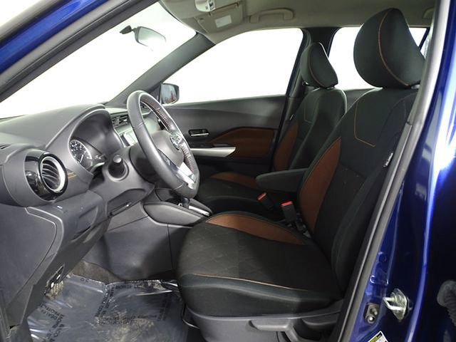 Used 2019 Nissan Kicks SR image 10