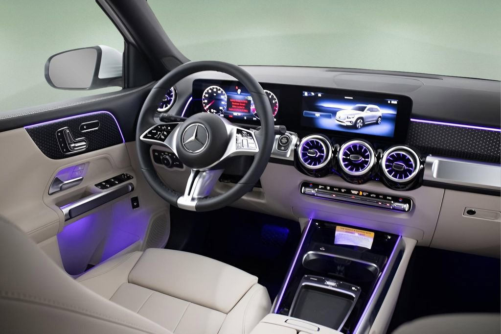 Used 2025 Mercedes-Benz GLB 250 GLB 250 image 27