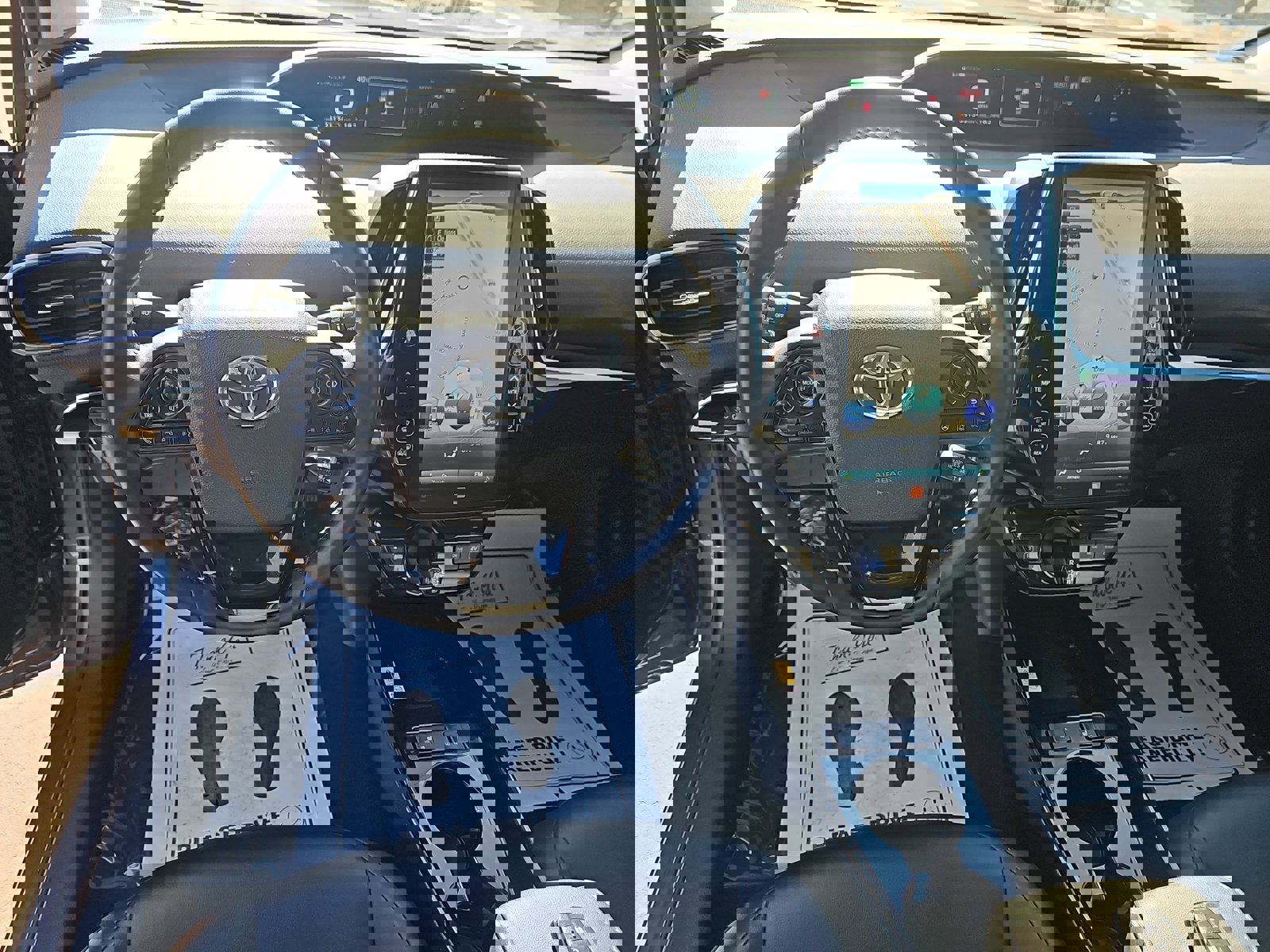 Used 2022 Toyota Prius Limited image 16