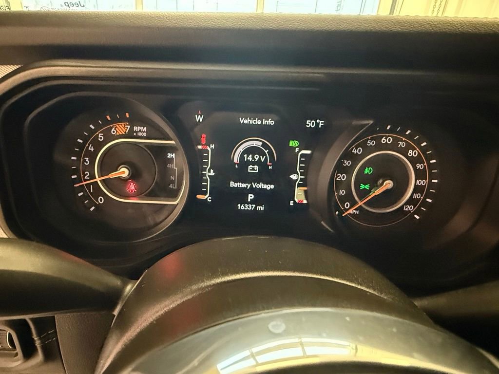 Used 2024 Jeep Wrangler Sahara w/ Dual Top Group image 29