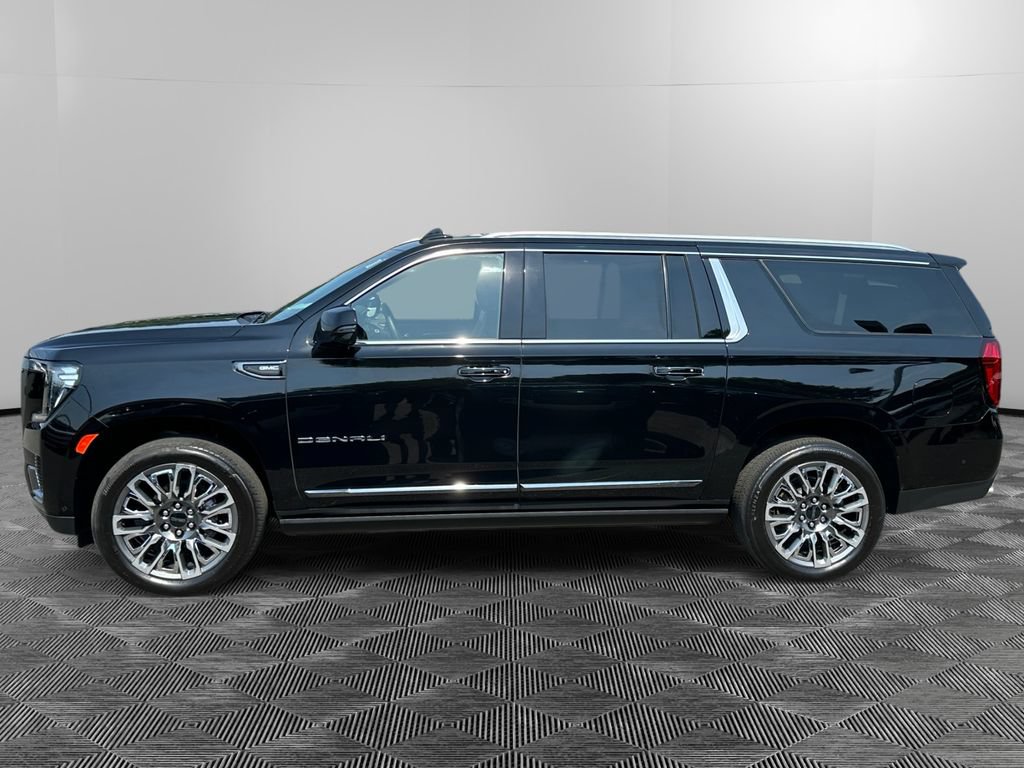 Used 2024 GMC Yukon XL Denali Ultimate AWD/4WD image 2