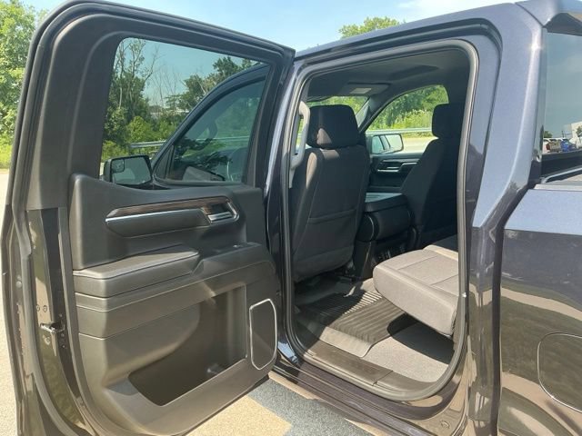 Used 2023 Chevrolet Silverado 1500 RST AWD/4WD image 16