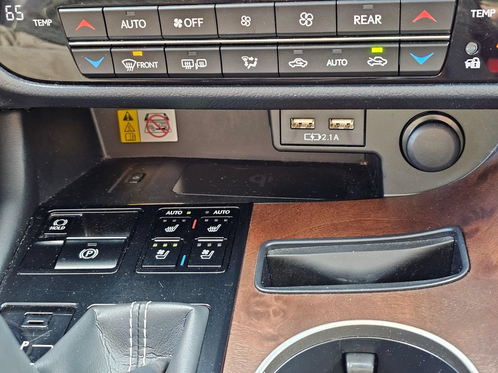 Used 2022 Lexus RX 450hL AWD w/ Premium Package image 35