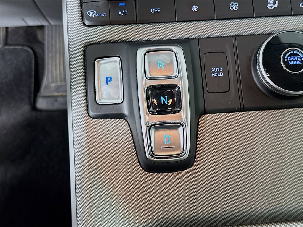 Used 2024 Hyundai Palisade SE FWD image 17