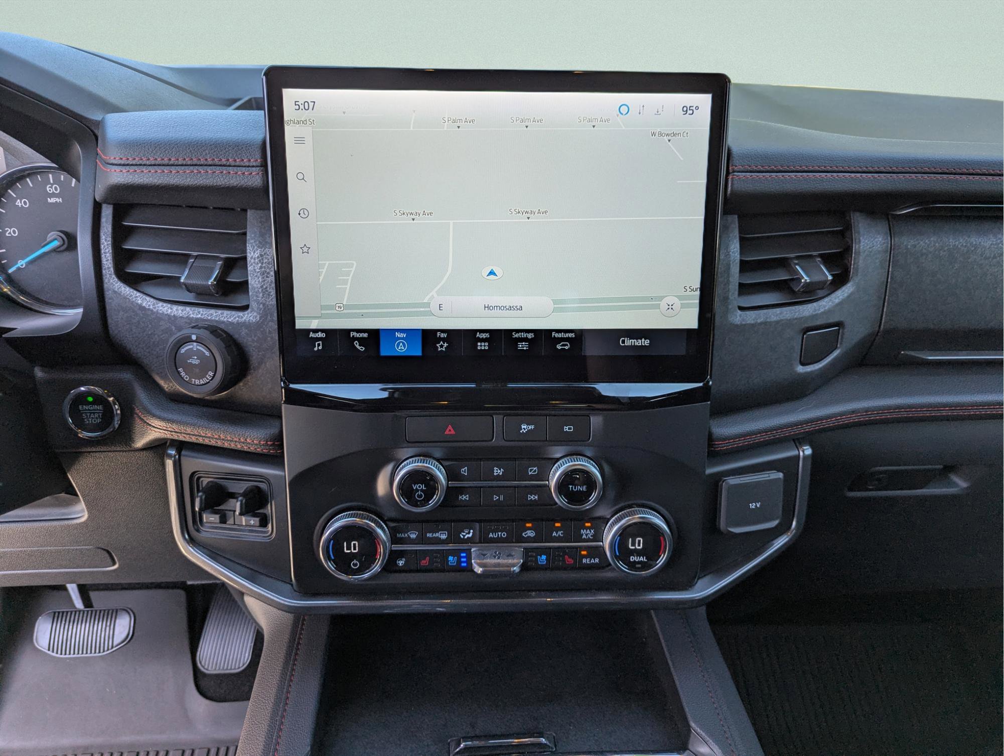 Used 2022 Ford Expedition Max Limited AWD/4WD image 28