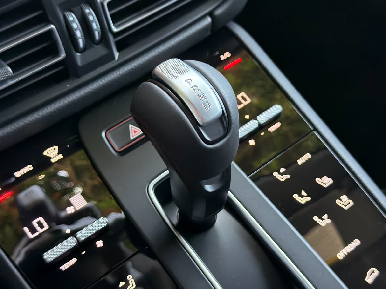 New 2026 Porsche Macan AWD/4WD image 24