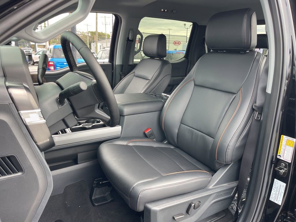 New 2026 Ford F250 Lariat w/ Lariat Premium Package image 17