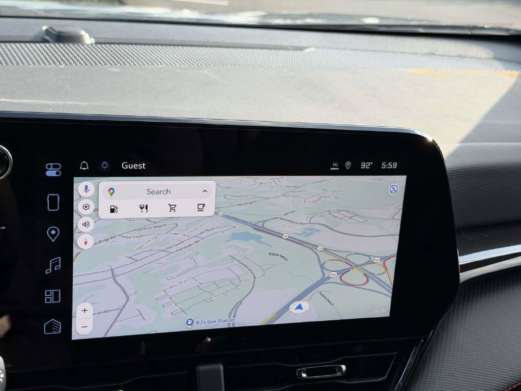 New 2027 Chevrolet Equinox RS w/ Safety and Technology Package FWD image 4