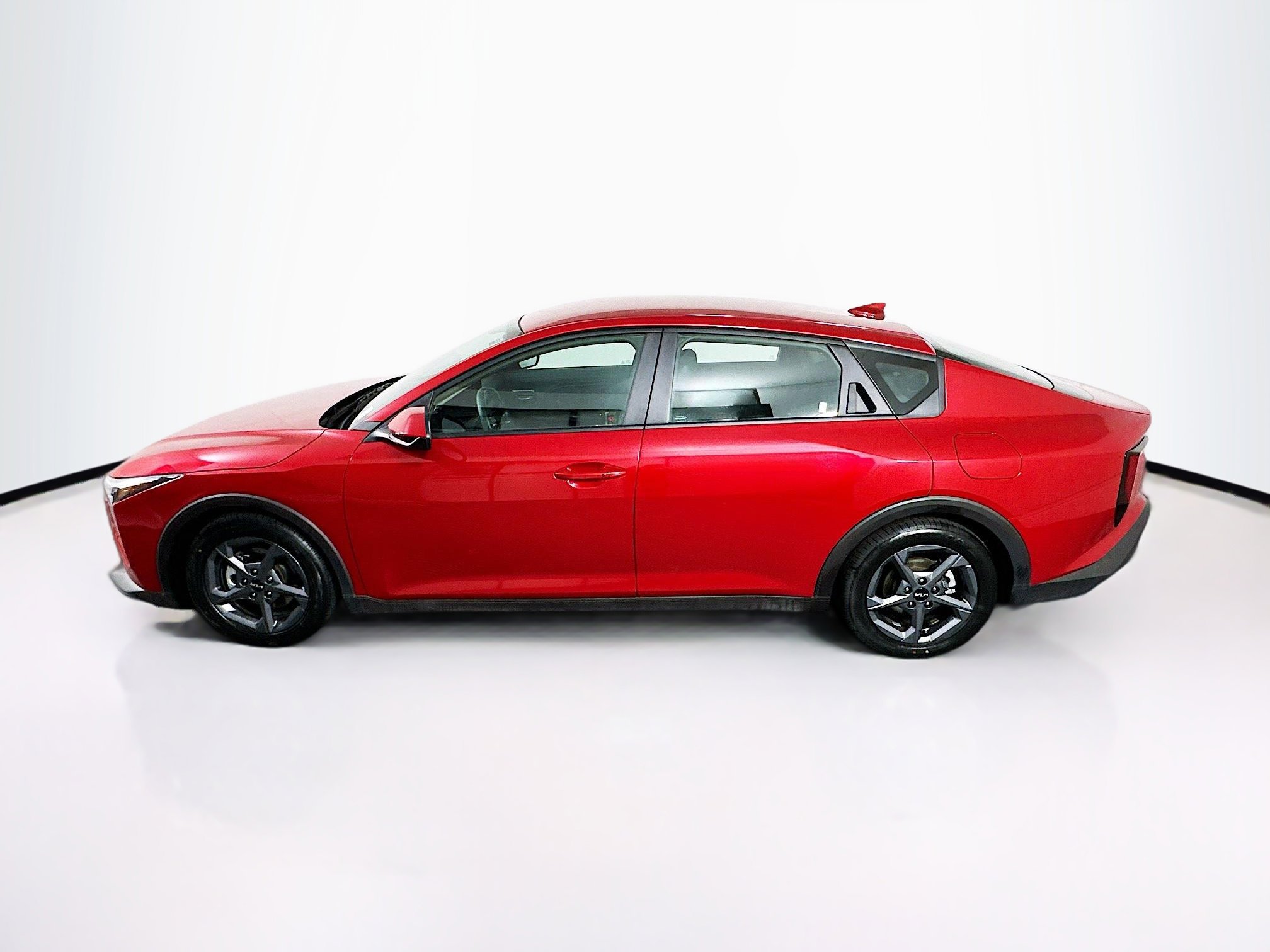 Used 2025 Kia K4 LXS image 4