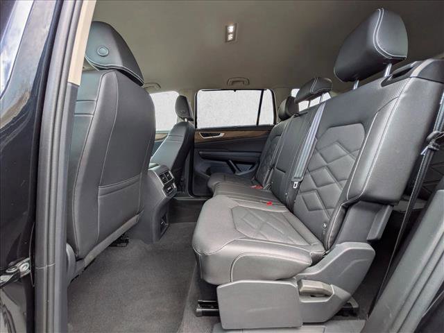 Used 2025 Volkswagen Atlas SE image 18
