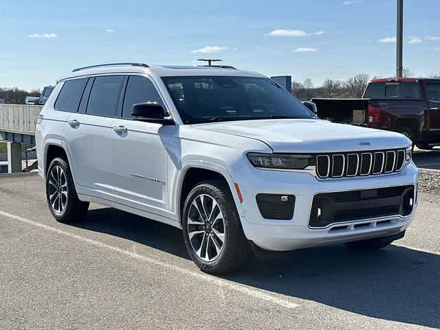 Used 2021 Jeep Grand Cherokee L Overland w/ Luxury Tech Group IV AWD/4WD image 37