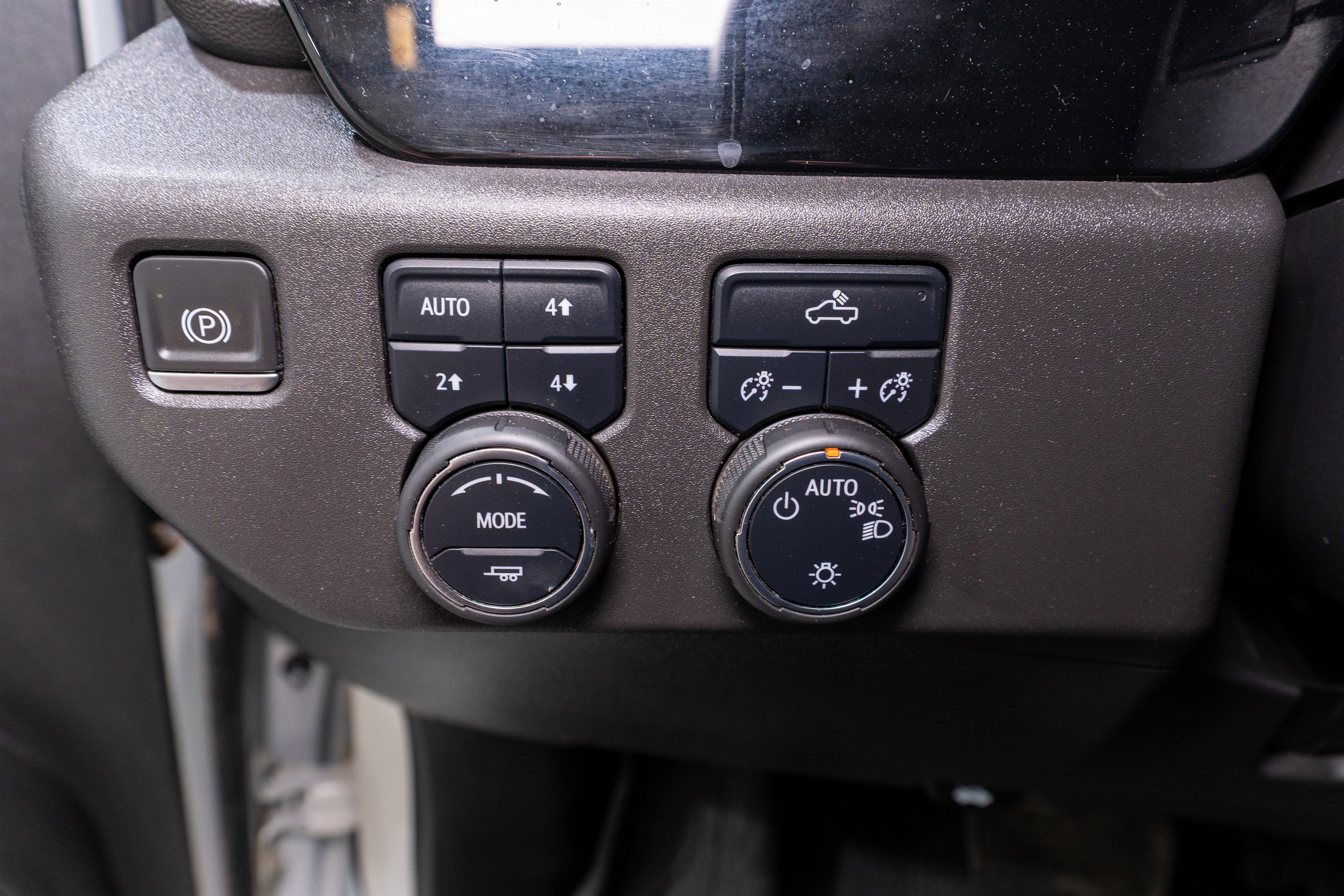 Used 2022 Chevrolet Silverado 1500 LT w/ Z71 Off-Road Package image 28