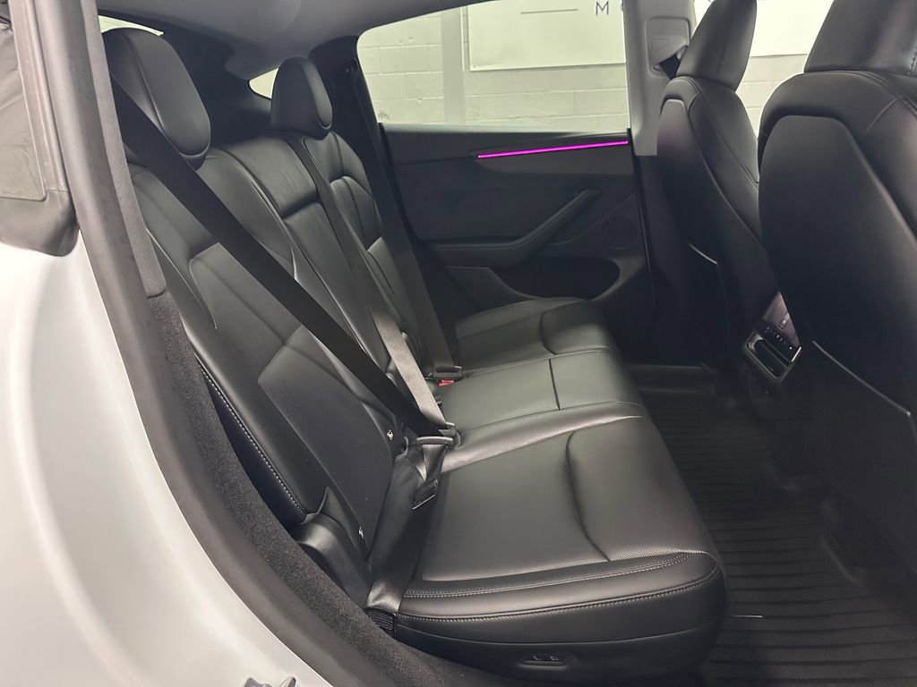 Used 2026 Tesla Model Y Long Range AWD/4WD image 21