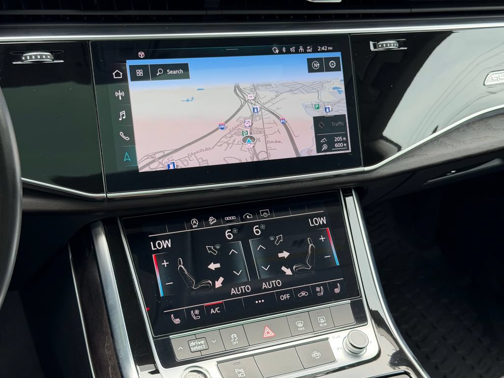 Used 2022 Audi Q8 Premium Plus AWD/4WD image 22