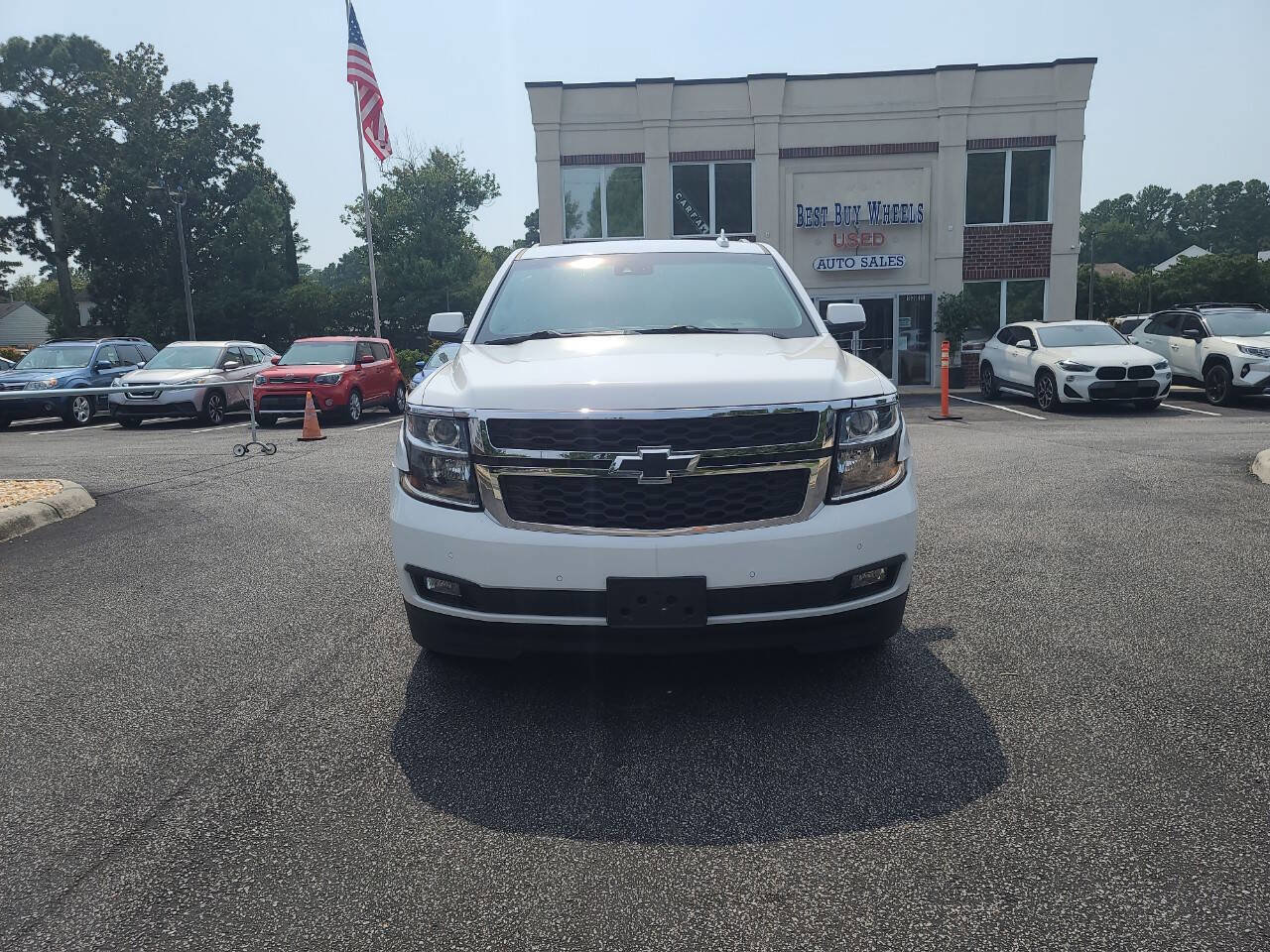 Used 2019 Chevrolet Suburban LT AWD/4WD image 2