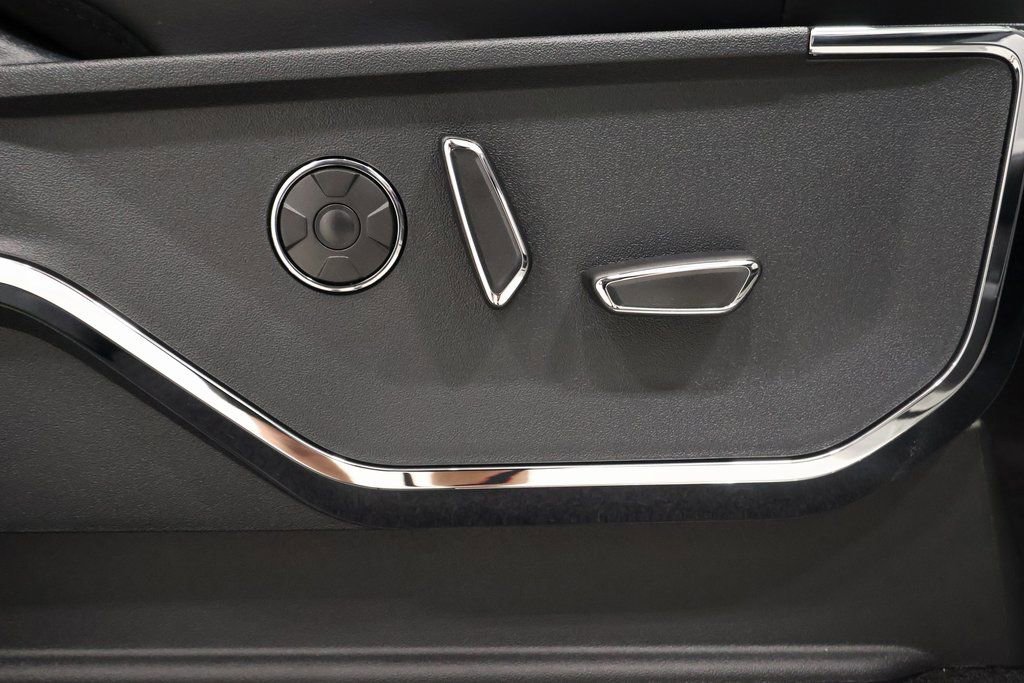 New 2025 Ford F150 Platinum w/ Equipment Group 702A High image 18