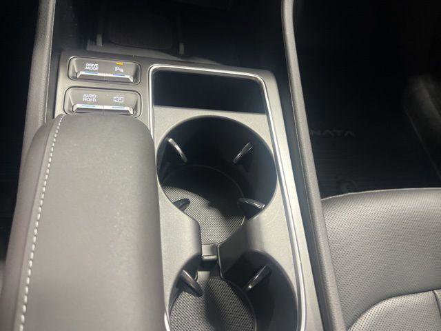 New 2025 Hyundai Sonata Limited image 21