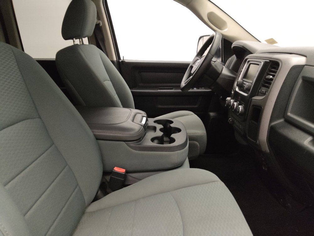 Used 2014 RAM 1500 ST RWD image 21
