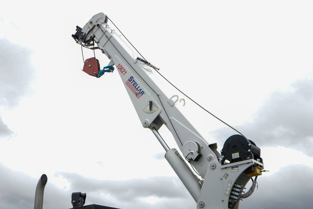 Used 2019 Ford F750 2WD Regular Cab Super Duty image 11