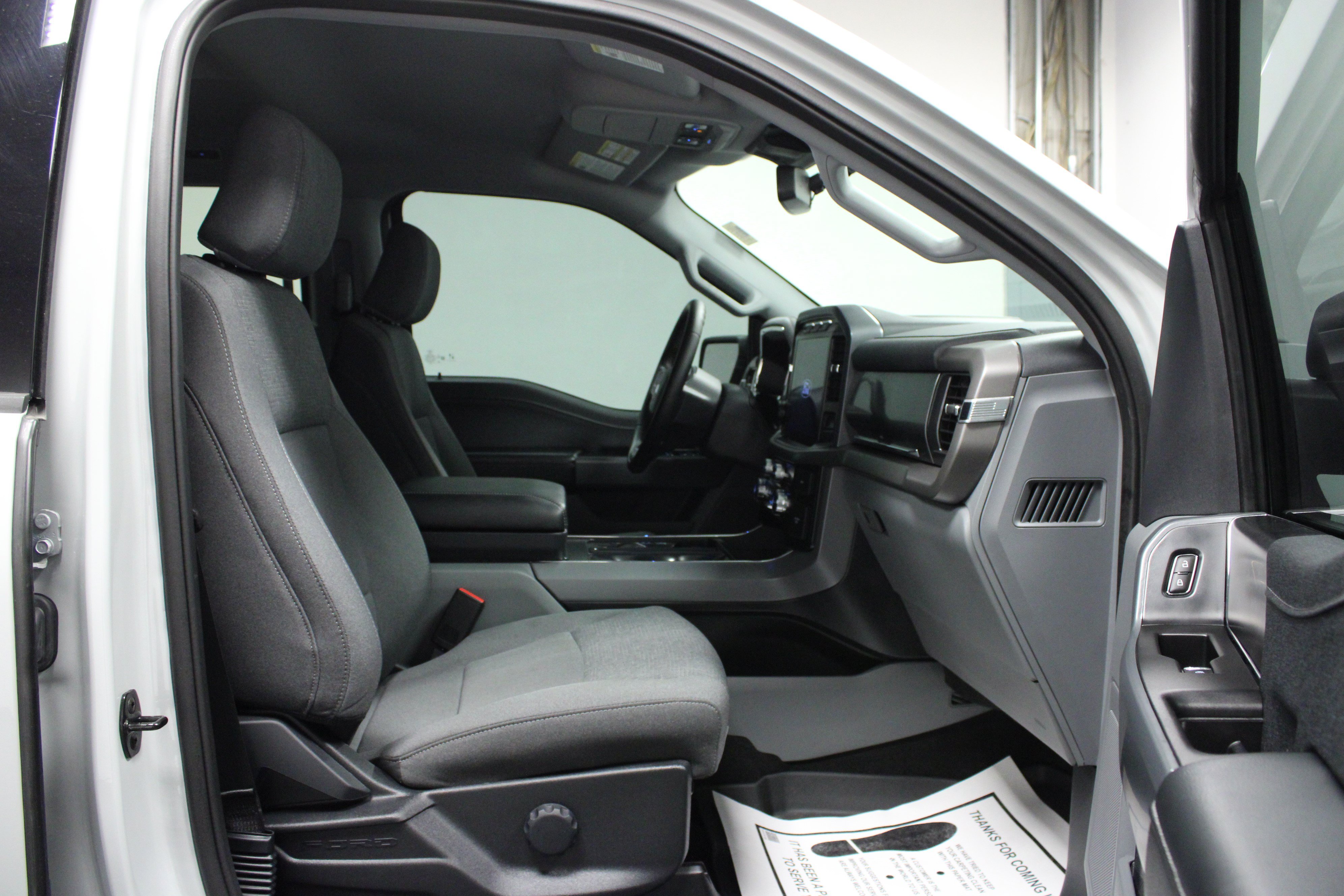 Used 2024 Ford F150 Lightning XLT AWD/4WD image 16