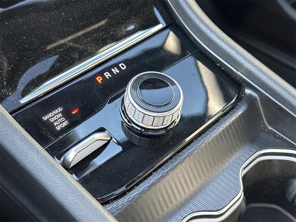 Used 2024 Jeep Grand Cherokee L Limited w/ Luxury Tech Group II image 24