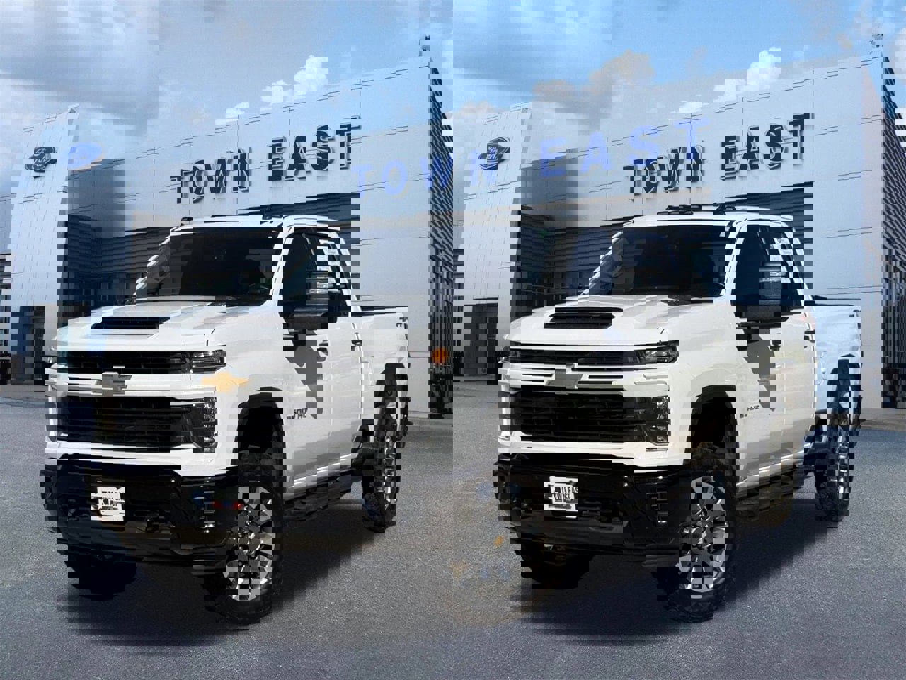 Used 2024 Chevrolet Silverado 2500 Custom w/ Custom Value Package