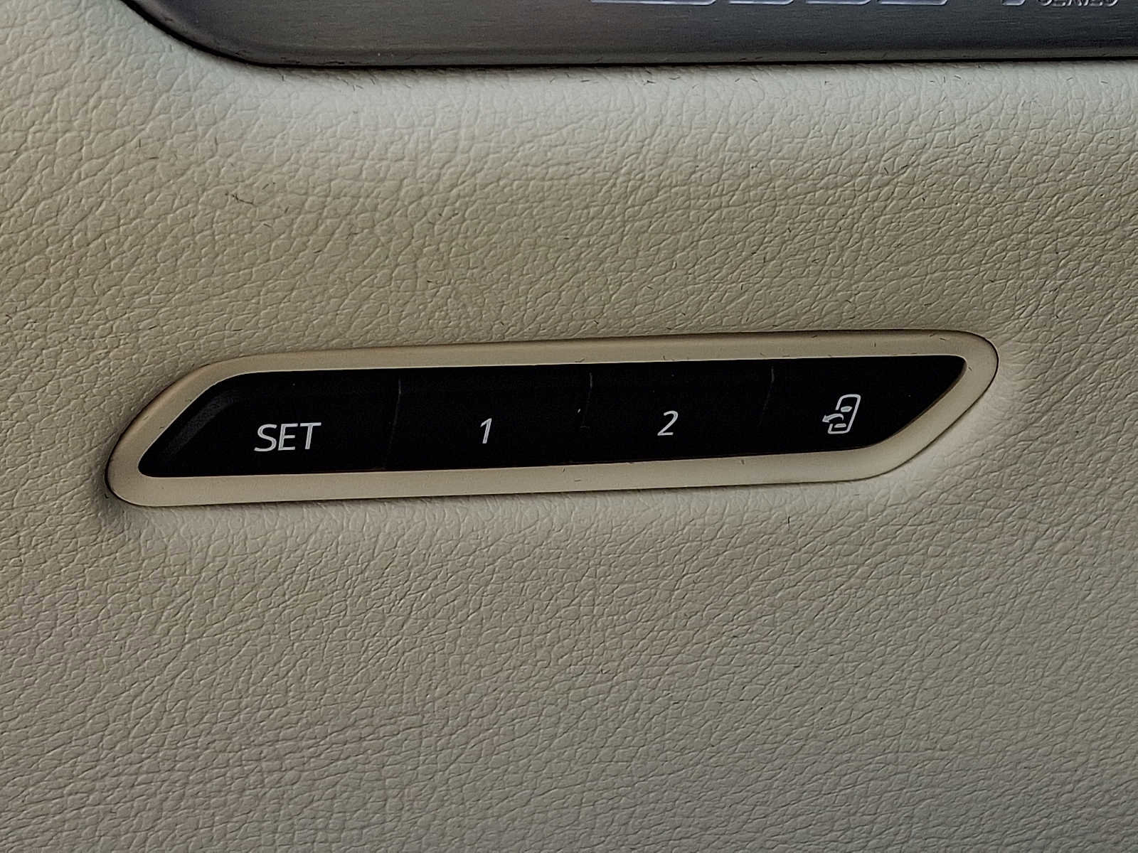 Certified 2023 Cadillac XT5 Premium Luxury image 33