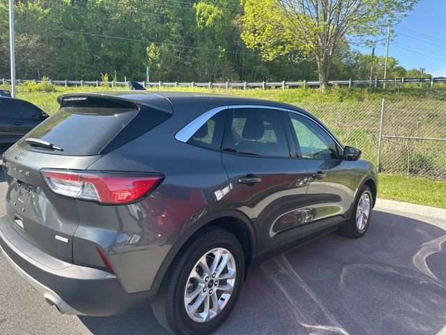 Used 2020 Ford Escape SE image 26