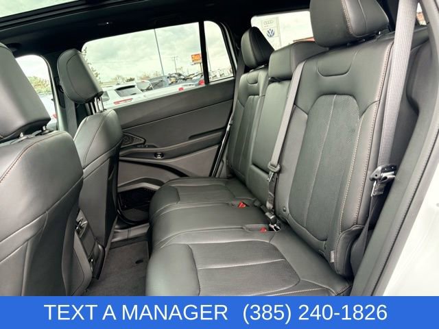 New 2026 Jeep Cherokee Overland image 12