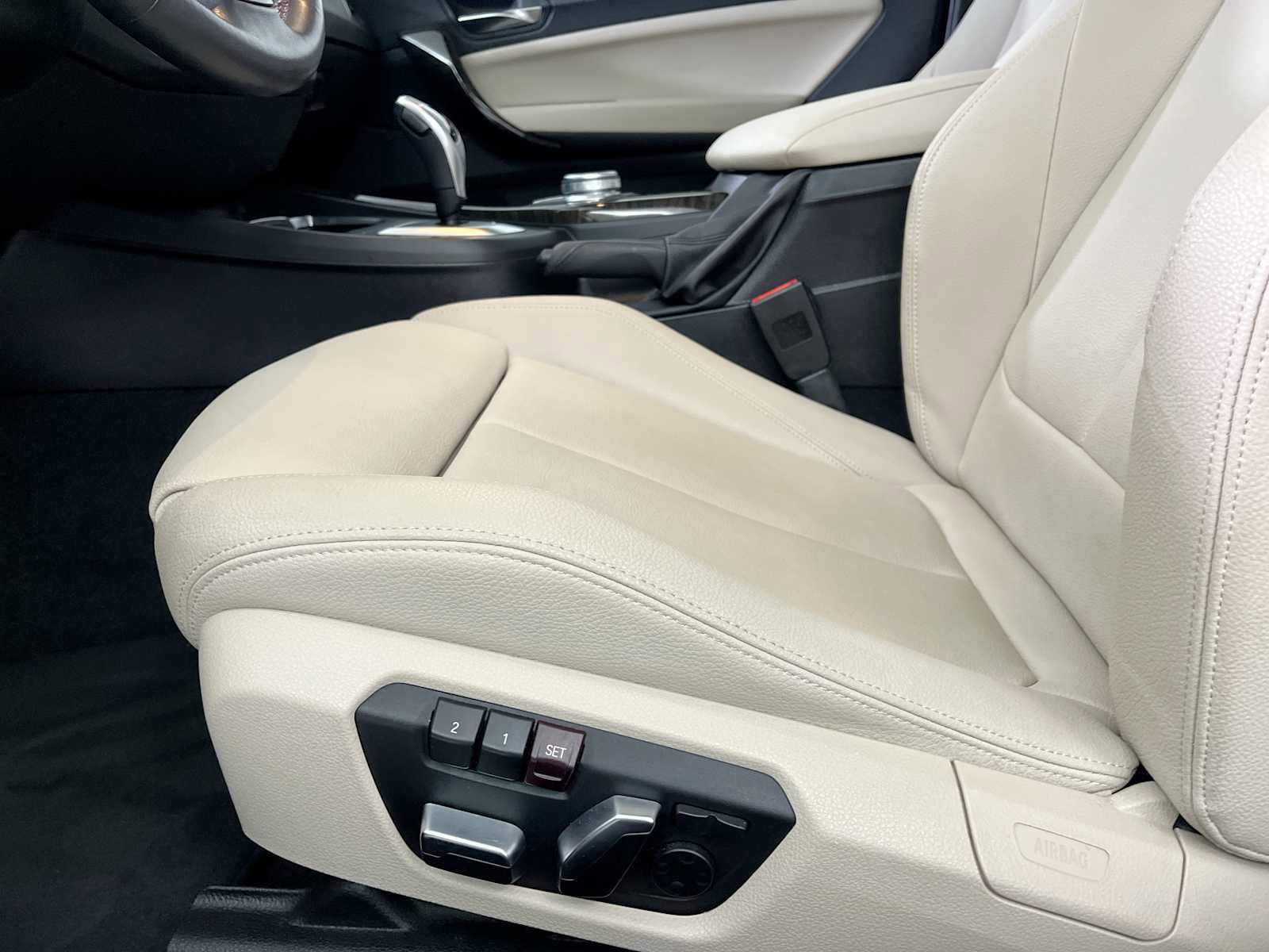 Used 2020 BMW 230i Coupe w/ Premium Package image 20