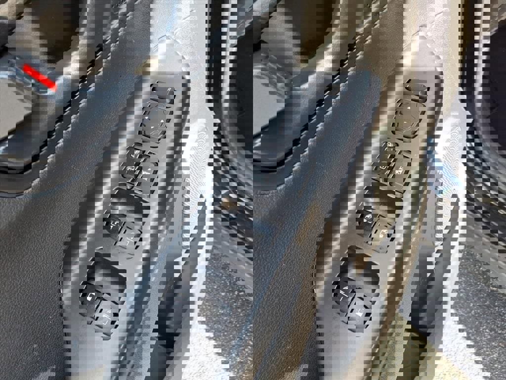 Used 2023 Hyundai Kona SEL image 9