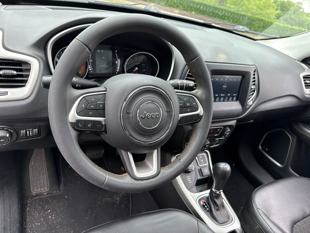 Used 2021 Jeep Compass Latitude w/ Sun and Sound Group AWD/4WD image 9