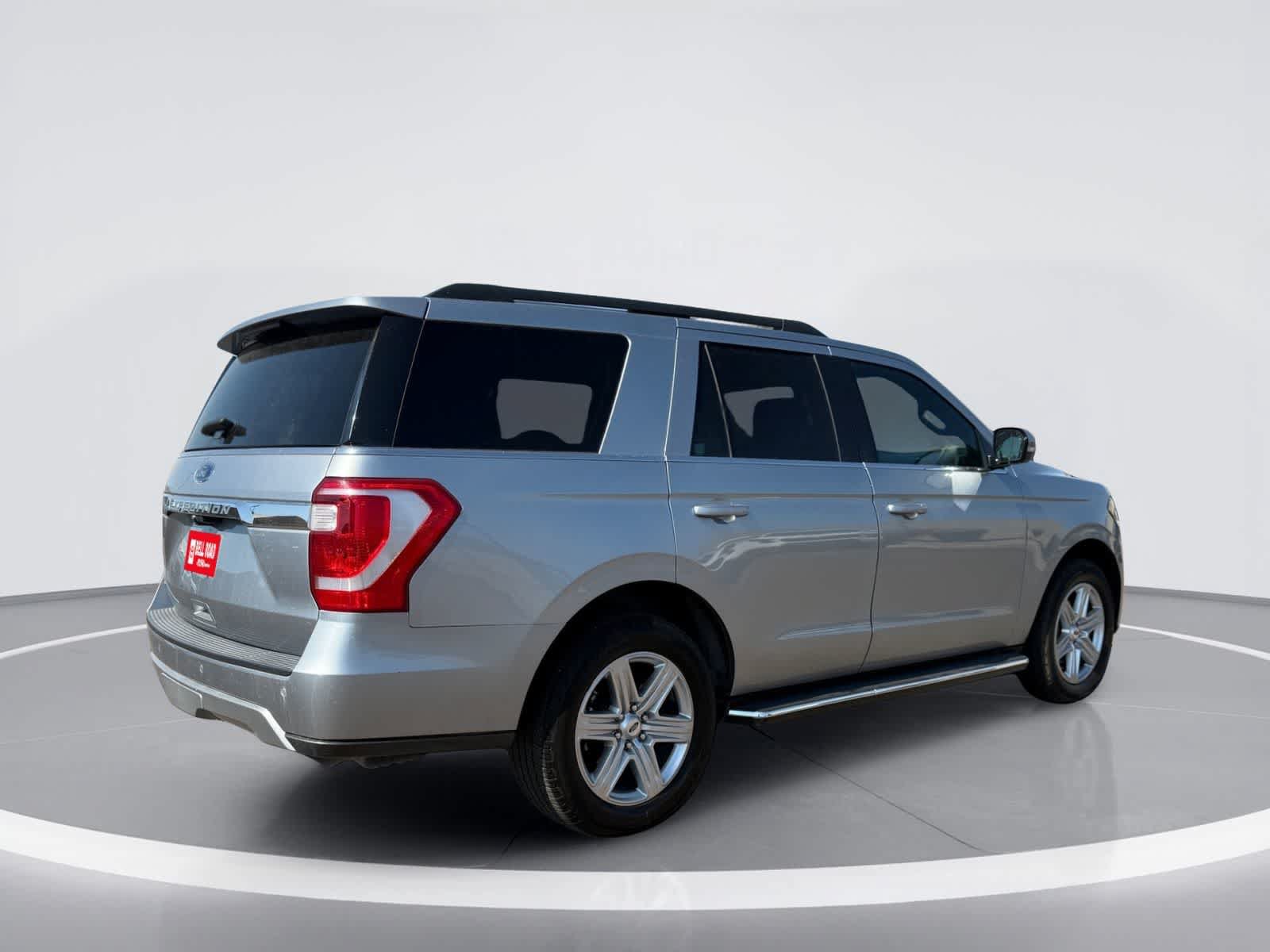 Used 2020 Ford Expedition XLT w/ Equipment Group 202A AWD/4WD image 6
