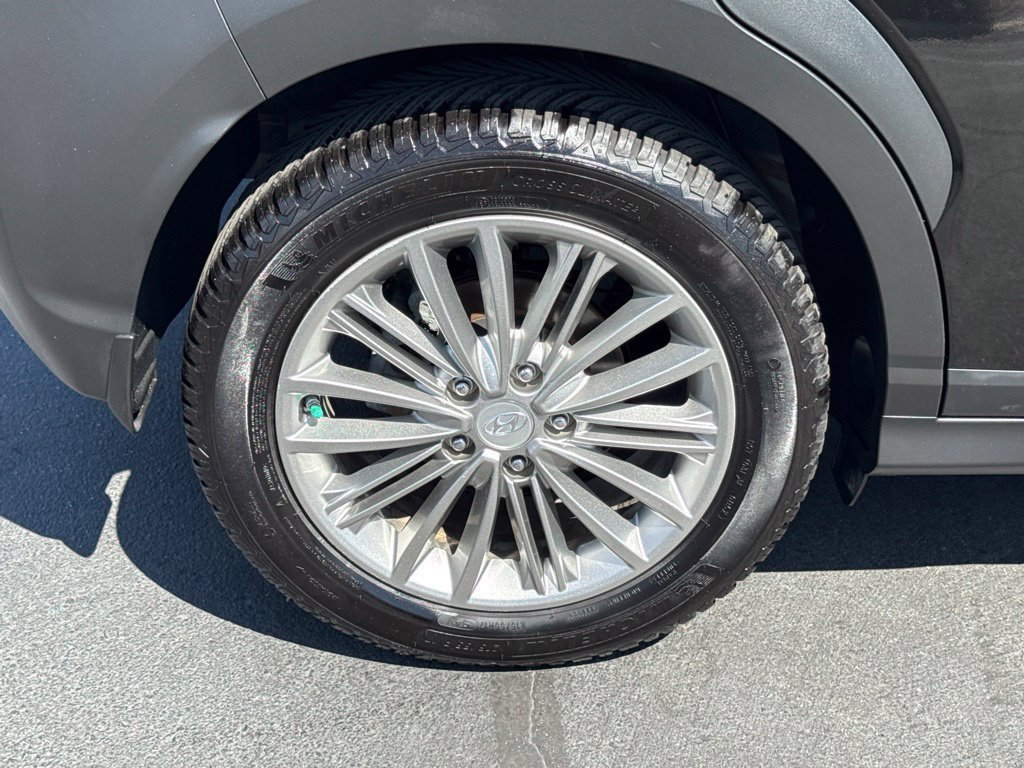 Used 2018 Hyundai Kona SEL w/ SEL Tech Package 02 FWD image 14