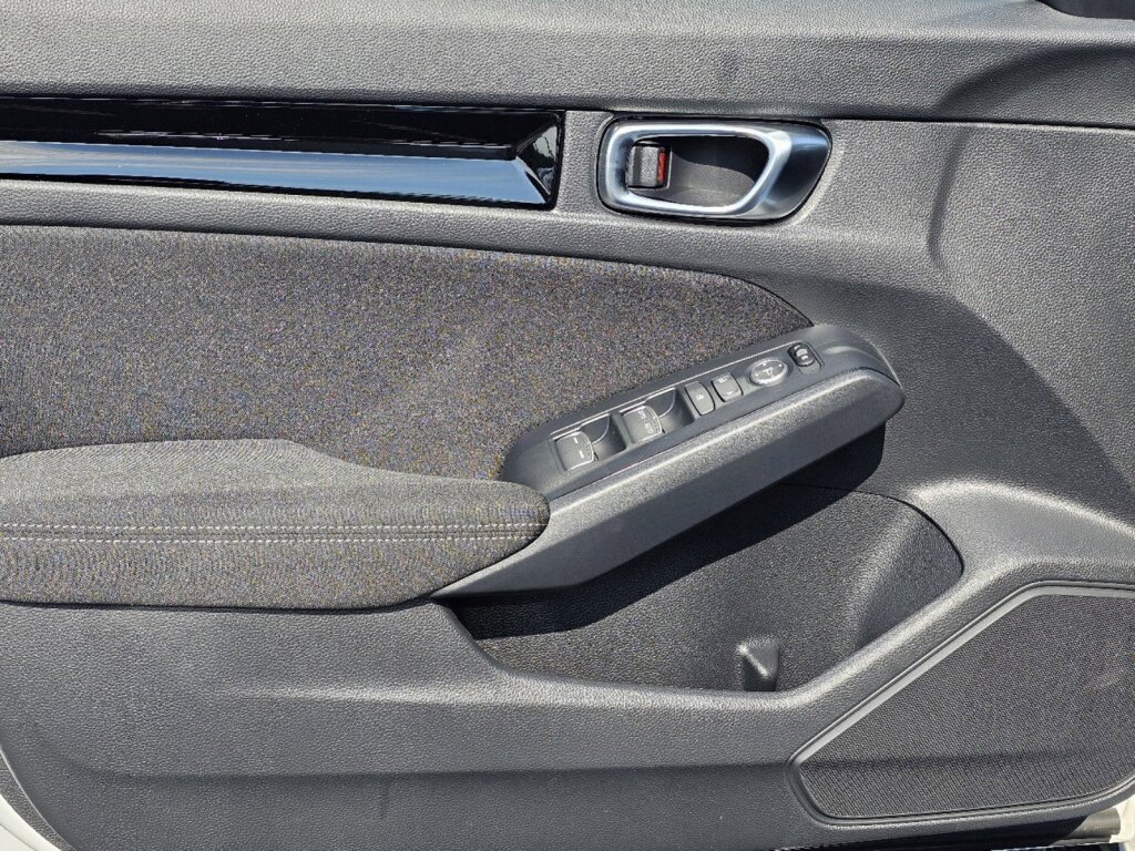 Used 2025 Honda Civic Sport image 10
