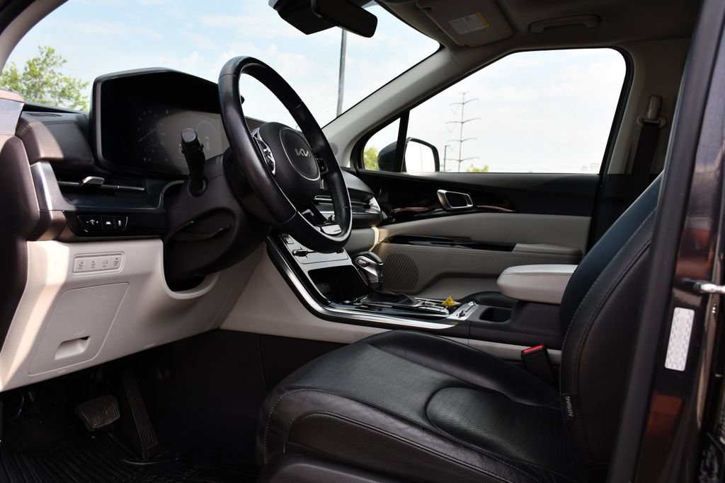 Used 2022 Kia Carnival SX Prestige FWD image 16