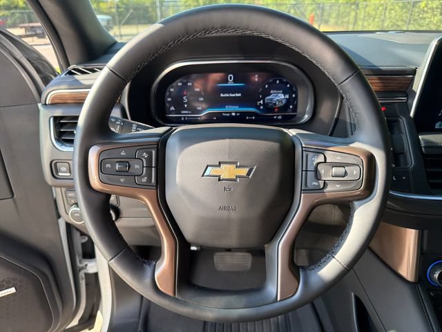 Used 2024 Chevrolet Tahoe High Country AWD/4WD image 17