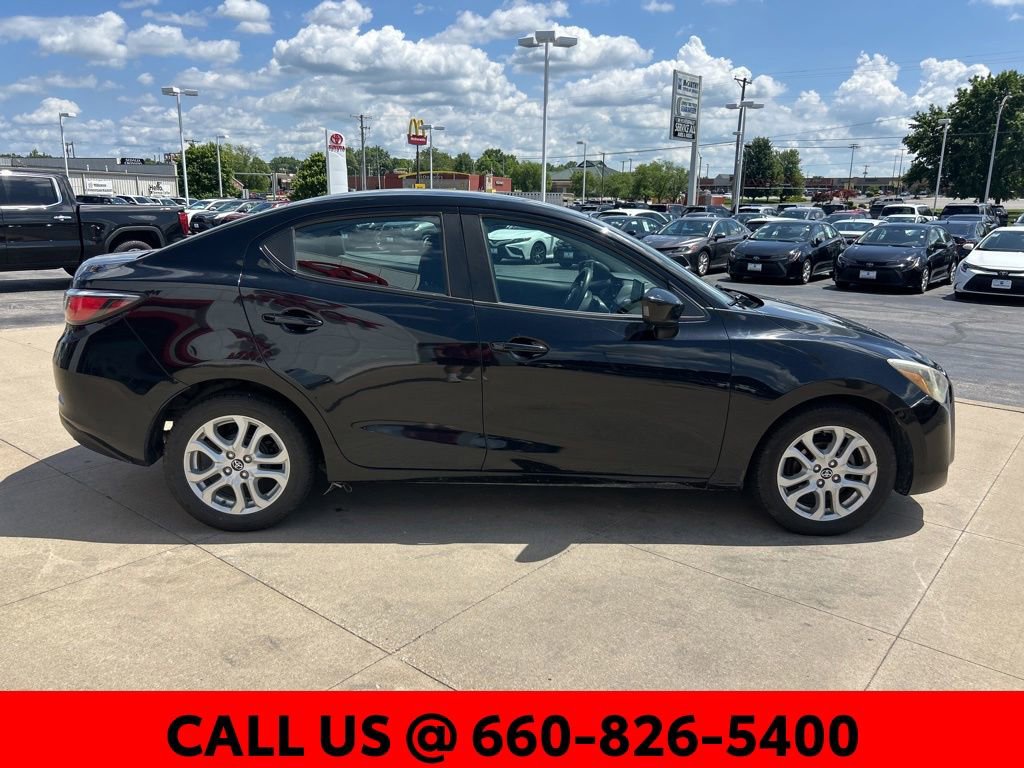 Used 2017 Toyota Yaris iA FWD image 5