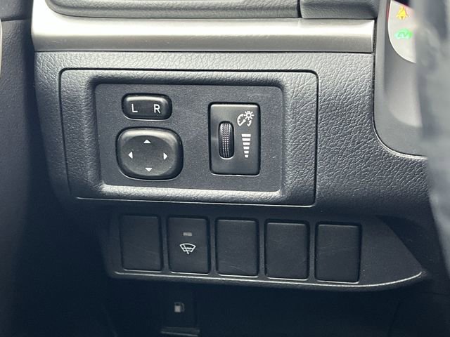 Used 2011 Lexus CT 200h image 15