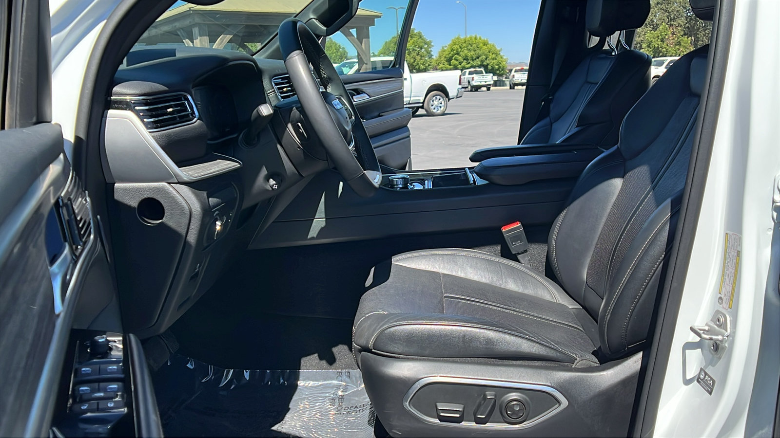 Used 2024 Jeep Wagoneer Series II AWD/4WD image 17