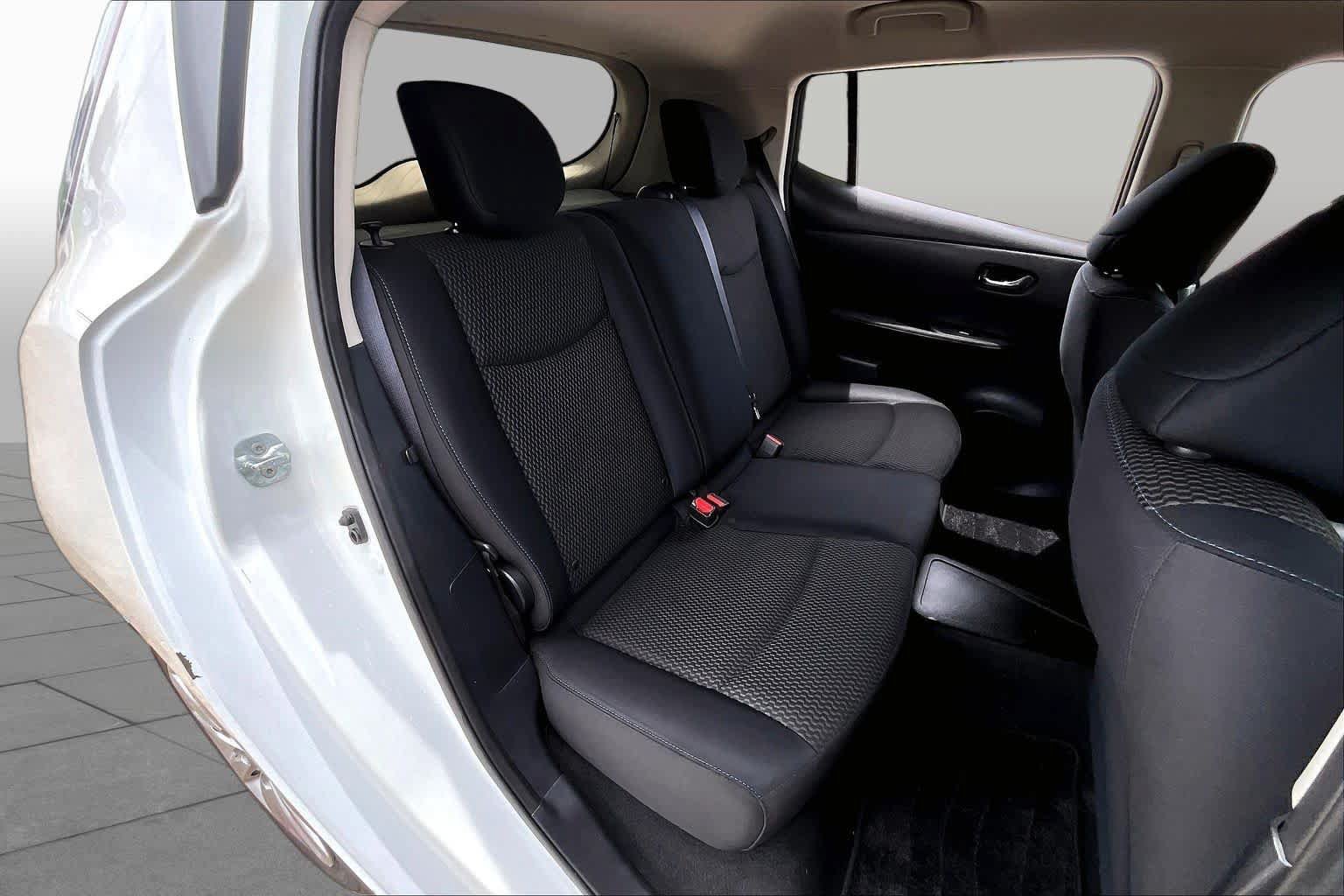 Used 2015 Nissan Leaf S w/ Charge Package FWD image 19