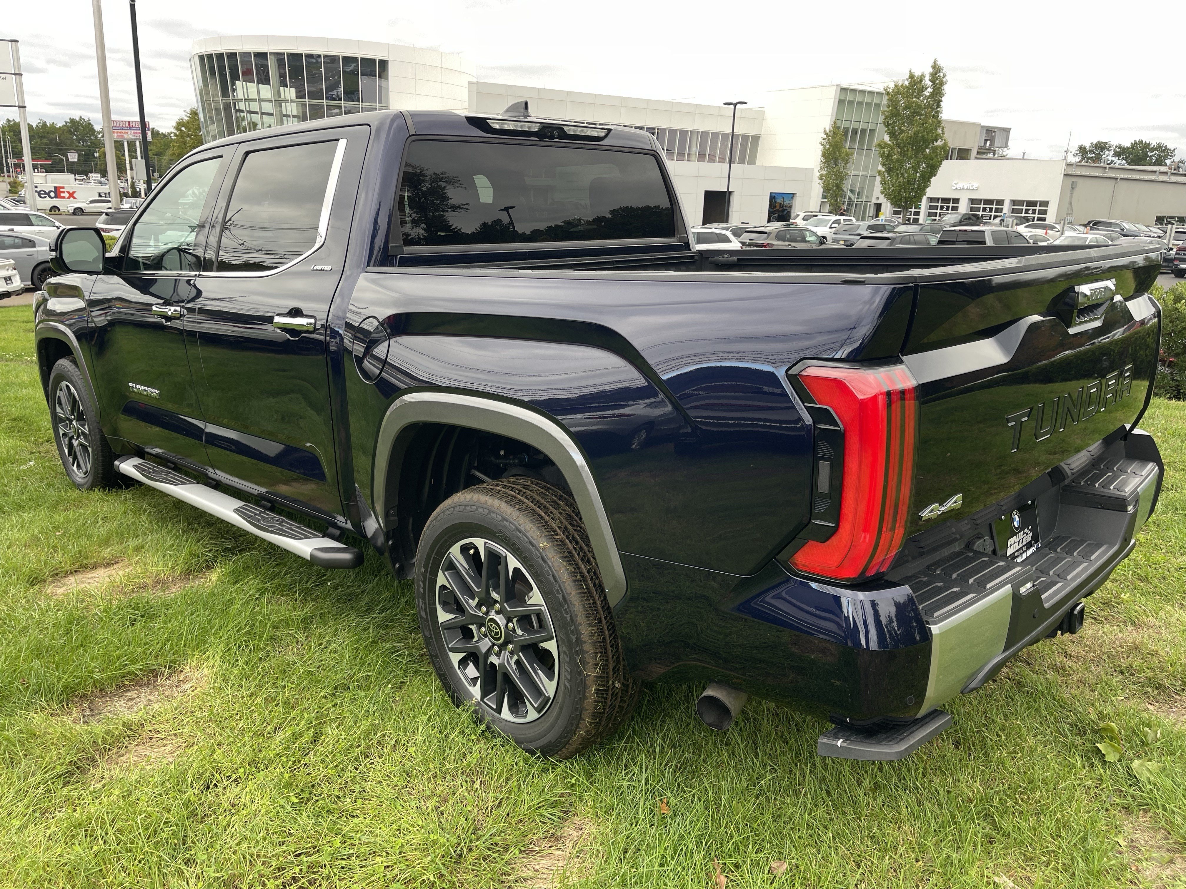 Used 2023 Toyota Tundra Limited AWD/4WD image 4