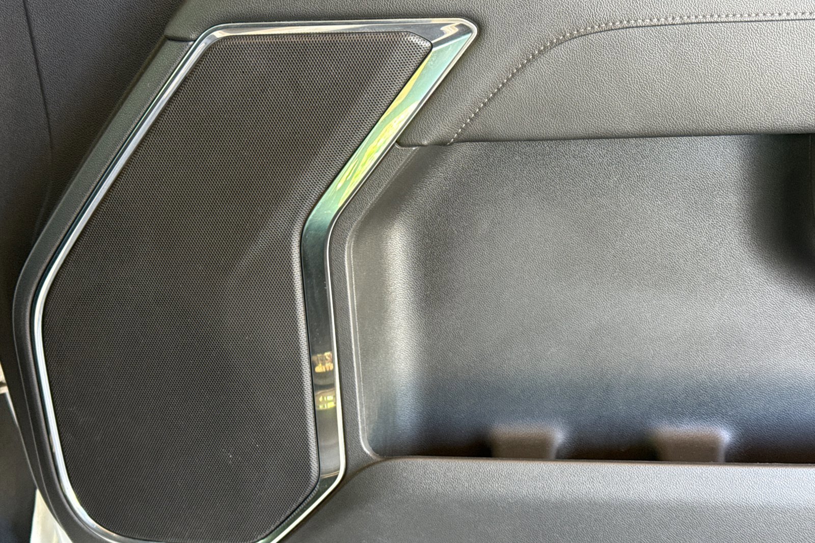 Used 2024 Chevrolet Silverado 2500 LT w/ Convenience Package image 22