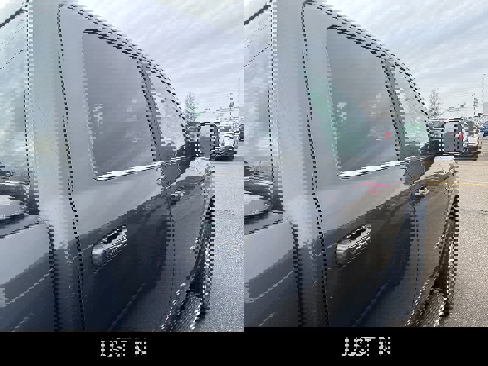 Used 2022 RAM 2500 Laramie w/ Chrome Appearance Group image 9