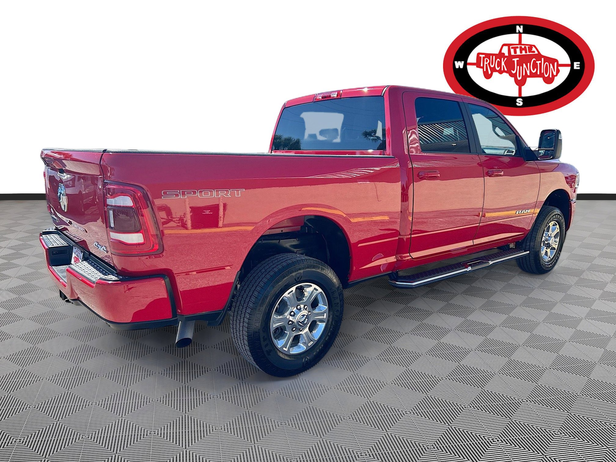 Used 2024 RAM 2500 Big Horn w/ Safety Group image 7