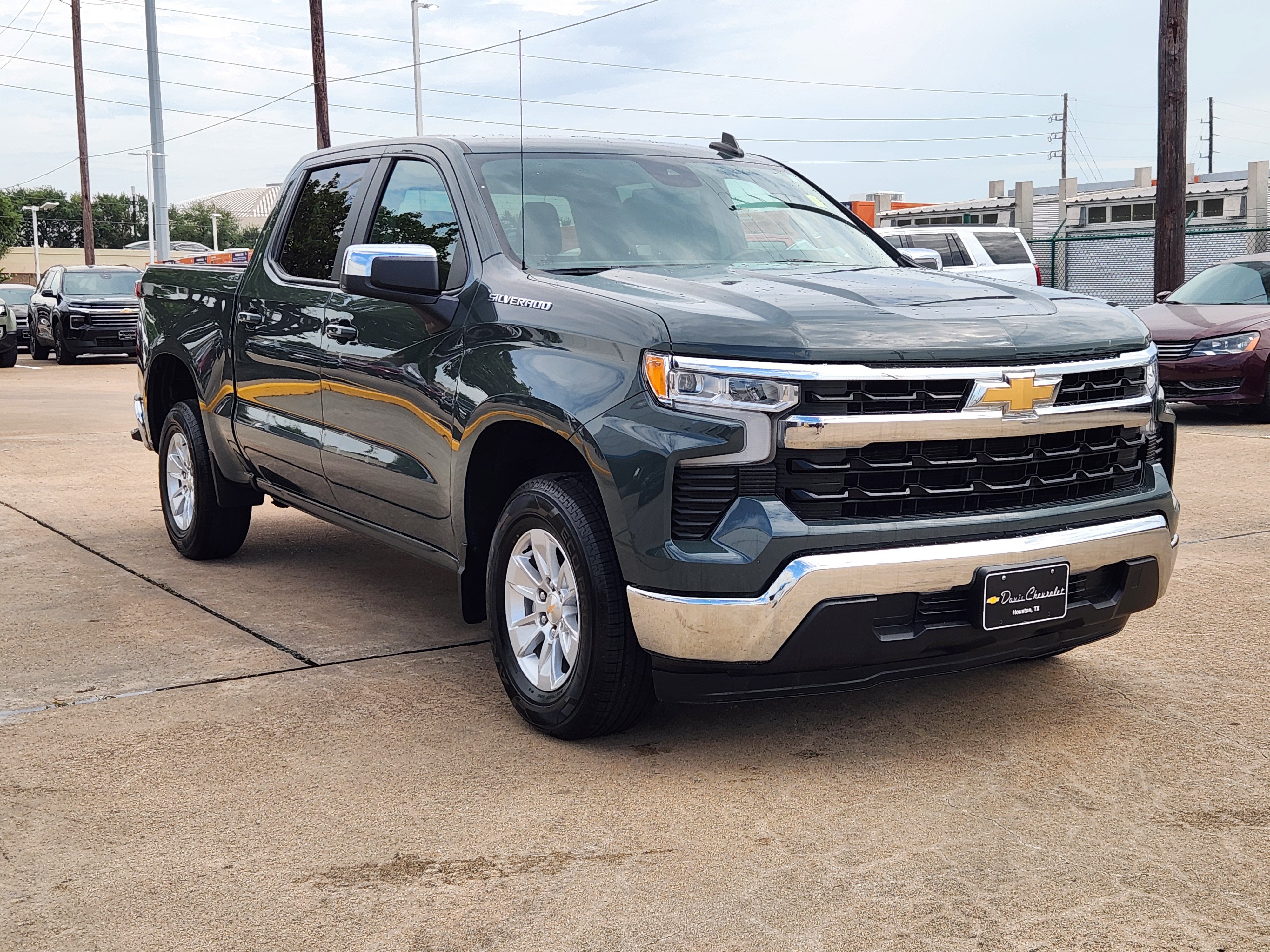 Certified 2025 Chevrolet Silverado 1500 LT RWD image 4
