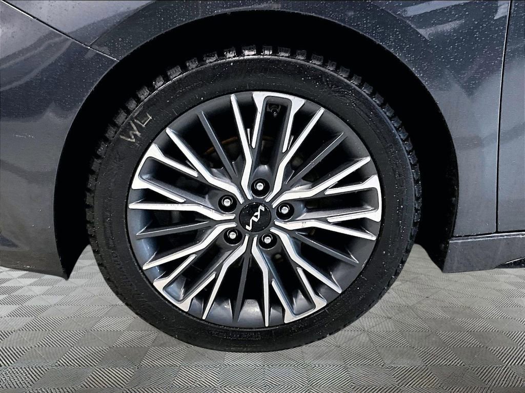 Used 2023 Kia Forte GT-Line w/ GT-Line Premium Package image 30