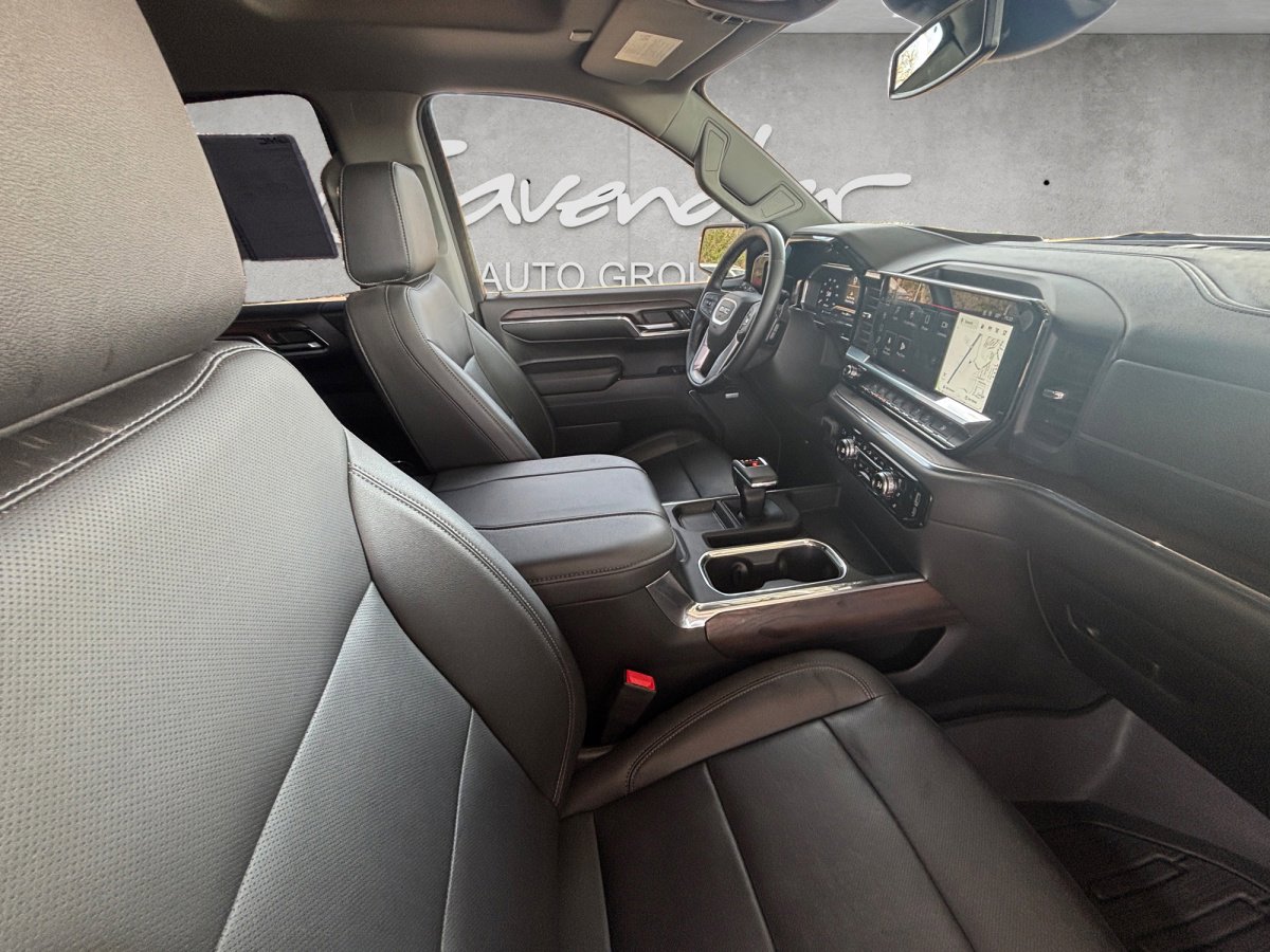 Used 2024 GMC Sierra 1500 SLT AWD/4WD image 29